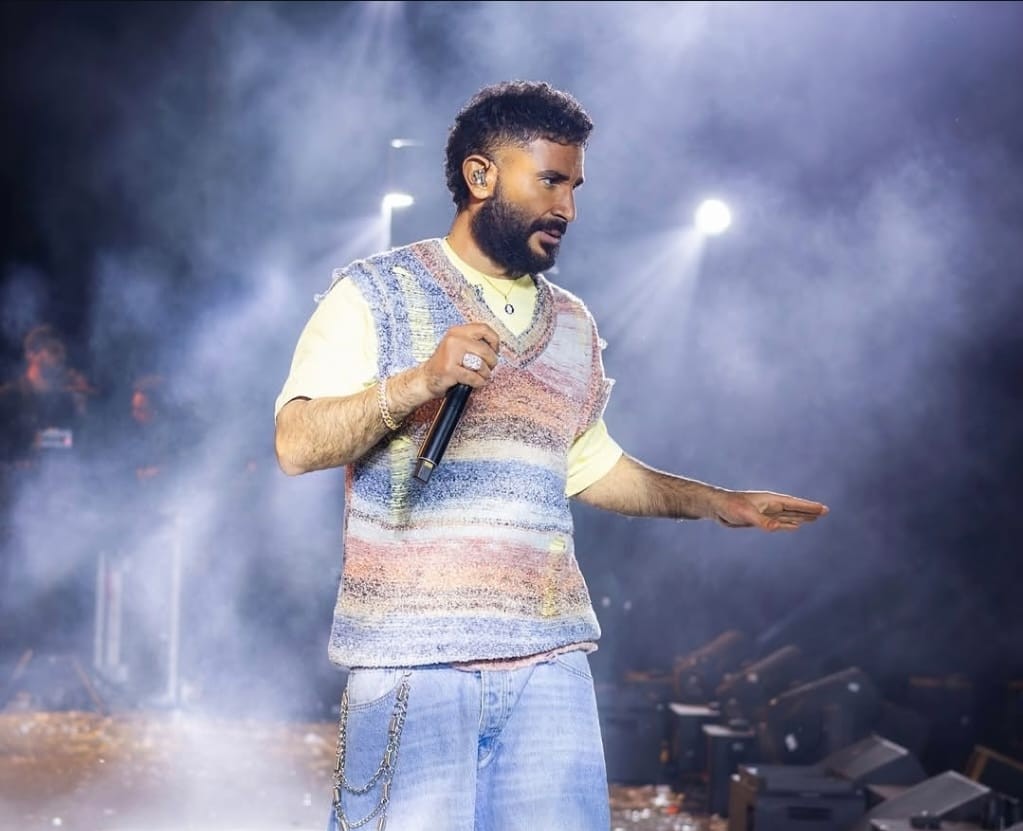 بعد انفصاله عن زوجته أمس.. أحمد سعد يتألق في حفل غنائي كامل العدد بالقاهرة